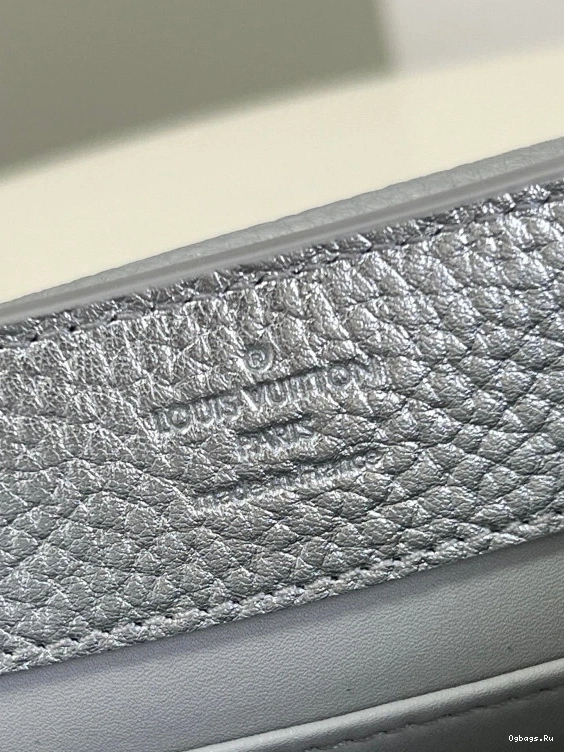 CAPUCINES MINI VUITTON LOUIS 0331